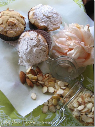 almond cupcakes 011